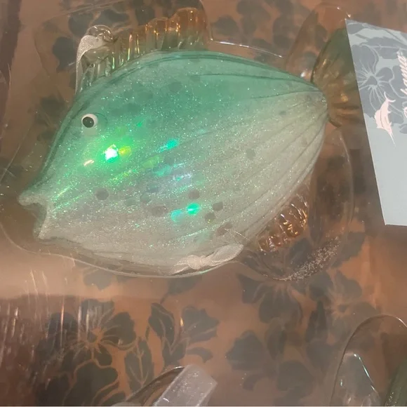 NWT Tommy Bahama Blown Glass Blue Fish Christmas Ornaments Set Of 3 In Box - Picture 4 of 6